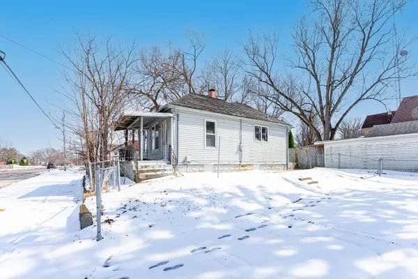 $75,000 | 924 Morgan Street, Rockford, IL 61102