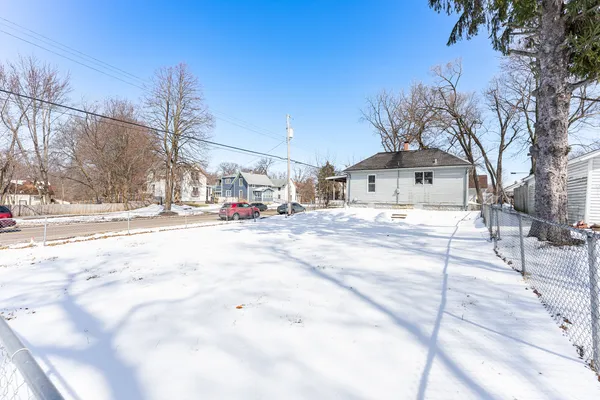 $75,000 | 924 Morgan Street, Rockford, IL 61102