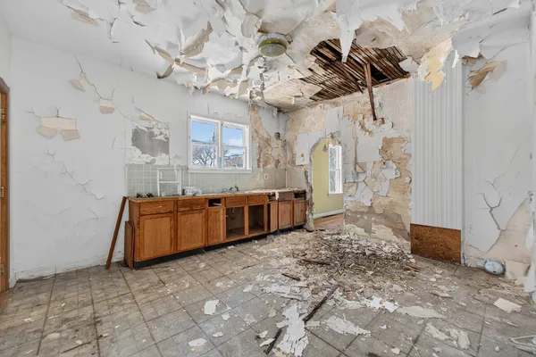 $75,000 | 924 Morgan Street, Rockford, IL 61102