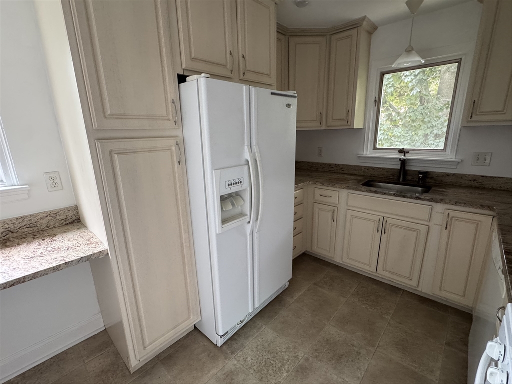 15-17 Belmont Road, Unit 2 Brookline, MA 02467 - Photo 3 of 14