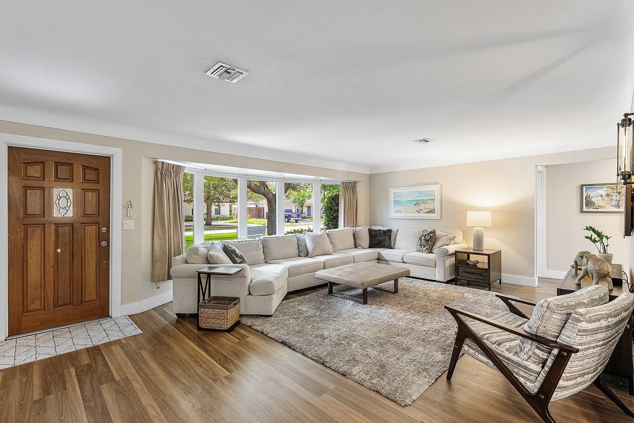 1390 Northwest 4th Street Boca Raton, FL 33486 - Photo 6 of 36 LR