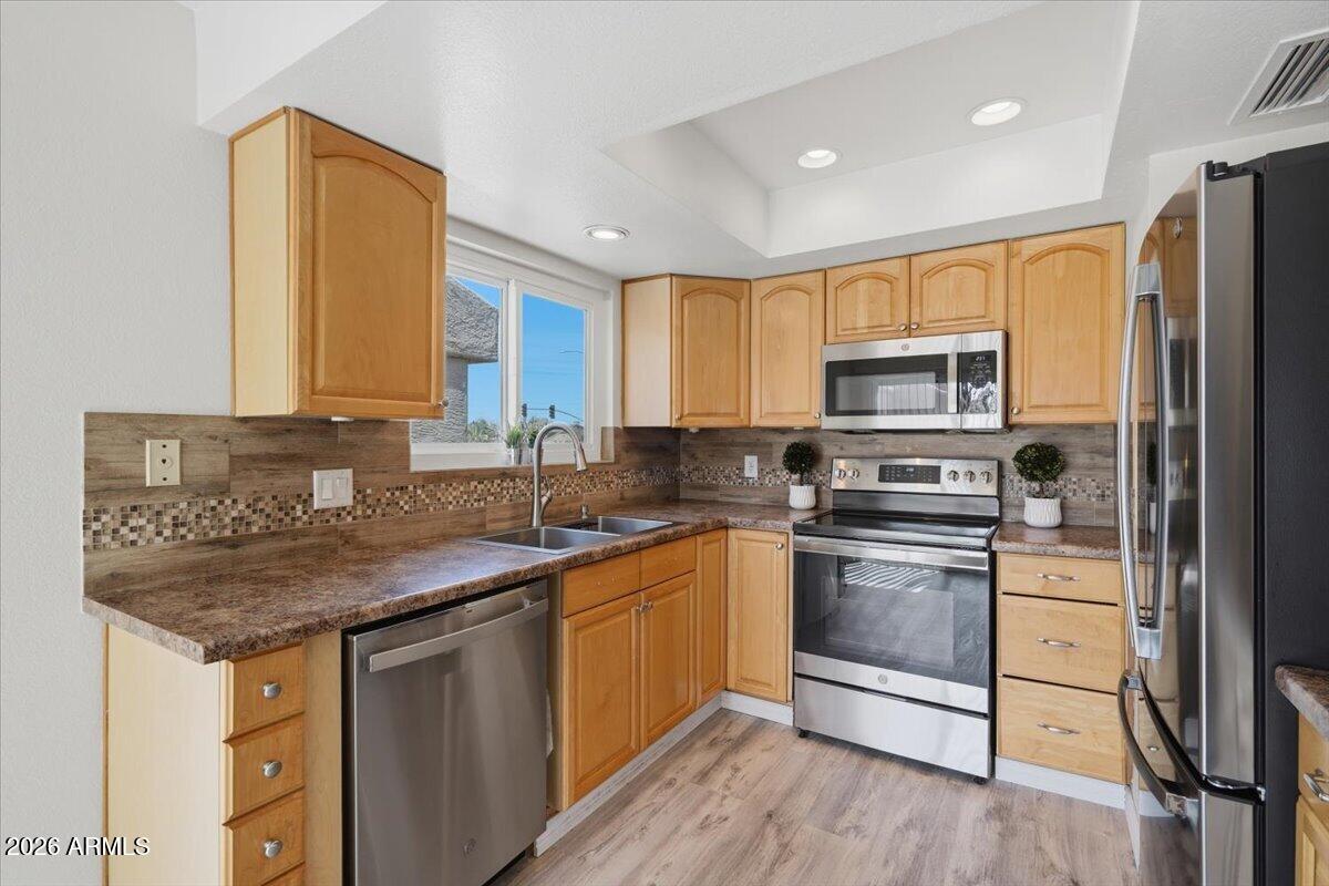2834 South Ext Road, Unit 2010 Mesa, AZ 85210 - Photo 15 of 36 New Stainless Steel Appliances
