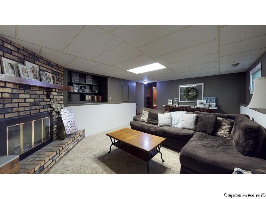 330 South Tower Road Dawson, IL 62520 - Photo 26 of 36 Gallery Image 26