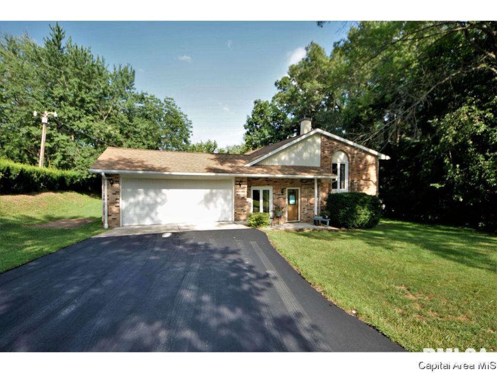 330 South Tower Road Dawson, IL 62520 - Photo 34 of 36 Gallery Image 34