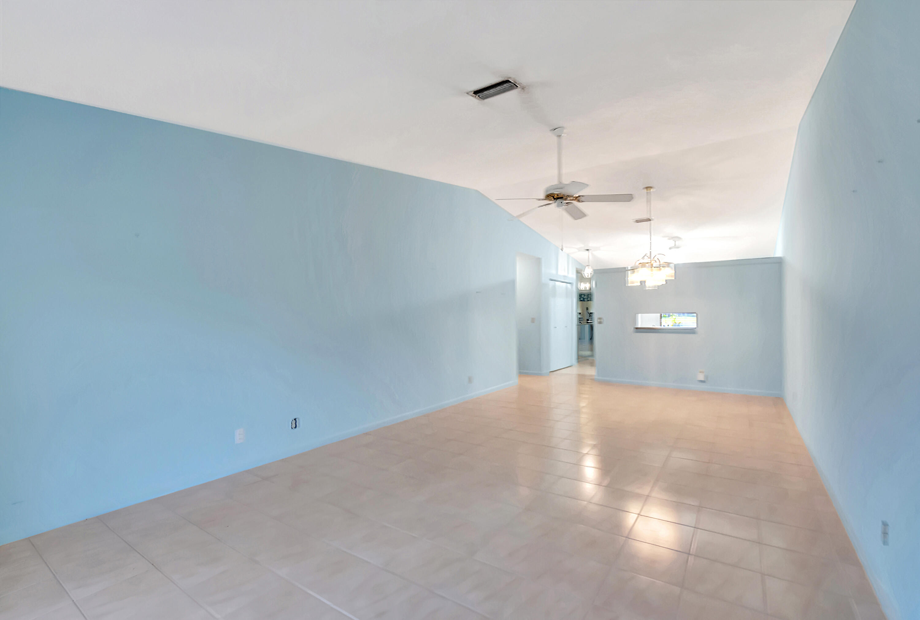 18575 Egret Way Boca Raton, FL 33496 - Photo 11 of 42 DSC_6458