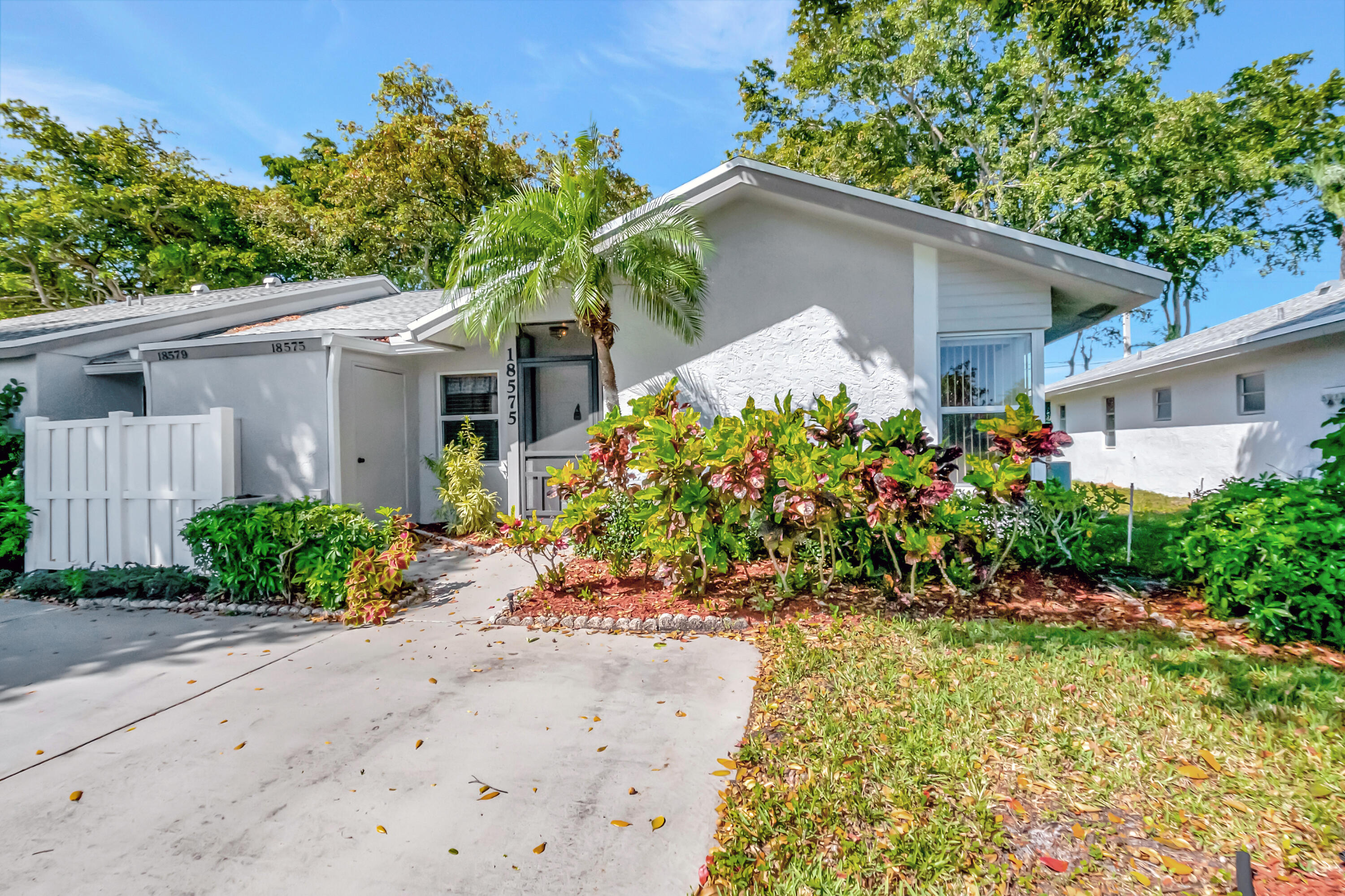 18575 Egret Way Boca Raton, FL 33496 - Photo 3 of 42 DSC_6420