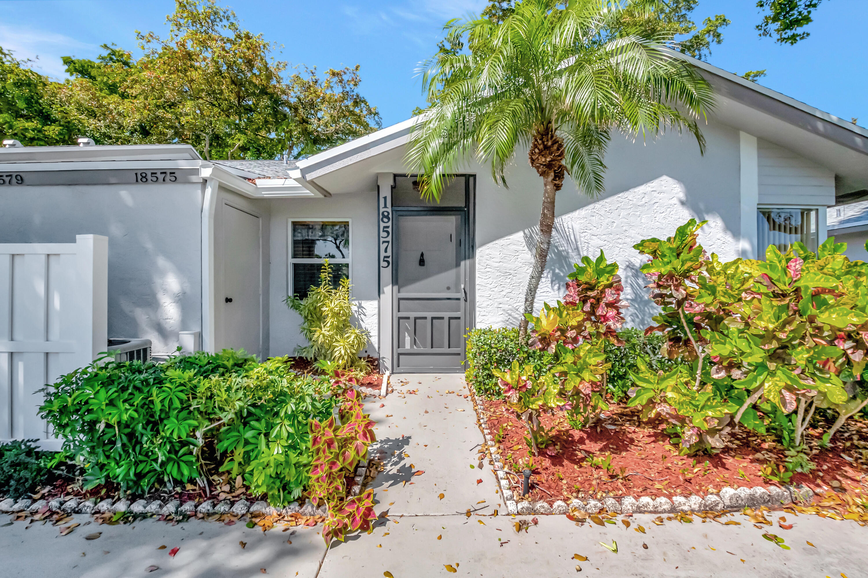 18575 Egret Way Boca Raton, FL 33496 - Photo 5 of 42 DSC_6430