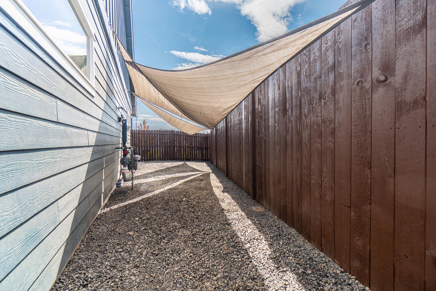 4741 Southwest Zenith Avenue Redmond, OR 97756 - Photo 31 of 34 Dog run or covered storage.