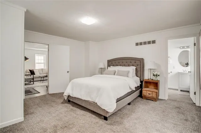 $259,900 | 463 East Mill Street, Liberty, MO 64068