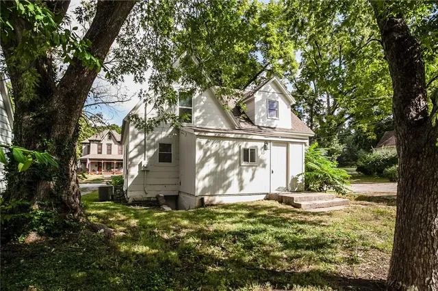 $259,900 | 463 East Mill Street, Liberty, MO 64068