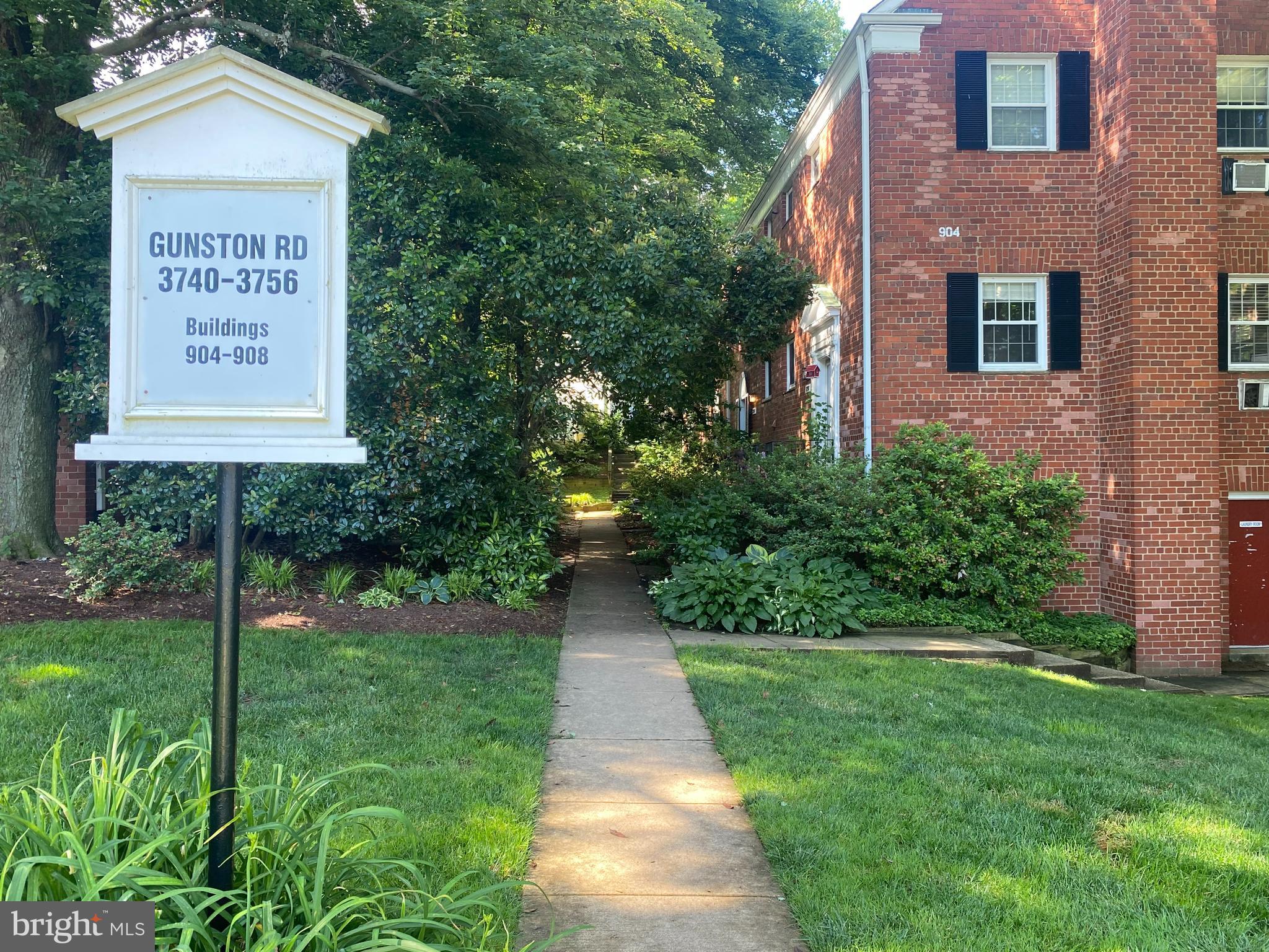 3748 Gunston Road Alexandria, VA 22302 - Photo 30 of 31 front road