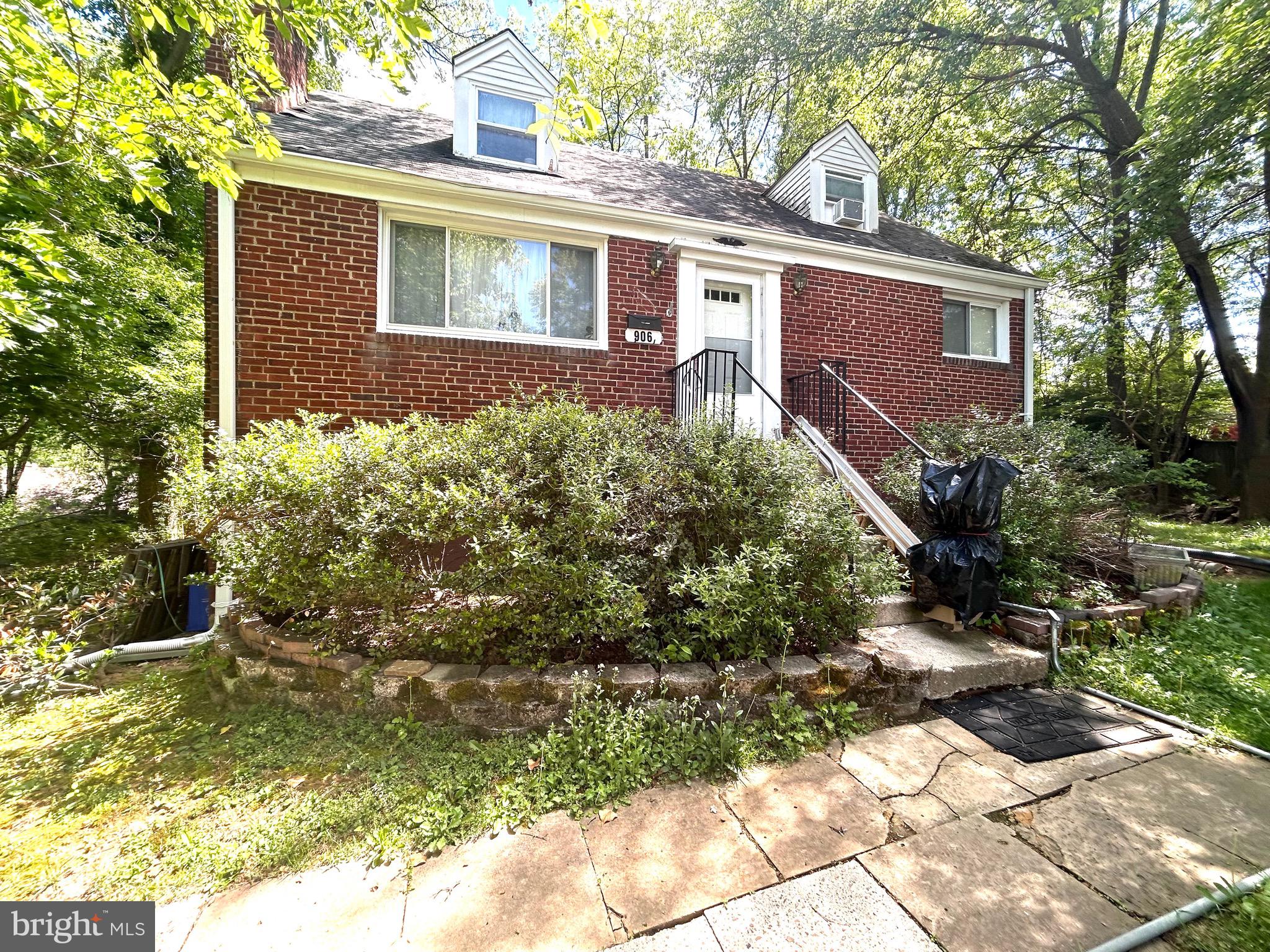 906 Dryden Court Silver Spring, MD 20901 - Photo 2 of 3