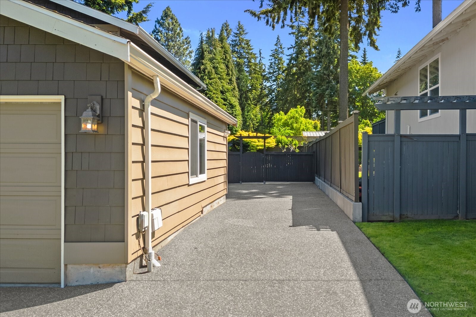 8716 185th Place Southwest Edmonds, WA 98026 - Photo 34 of 40