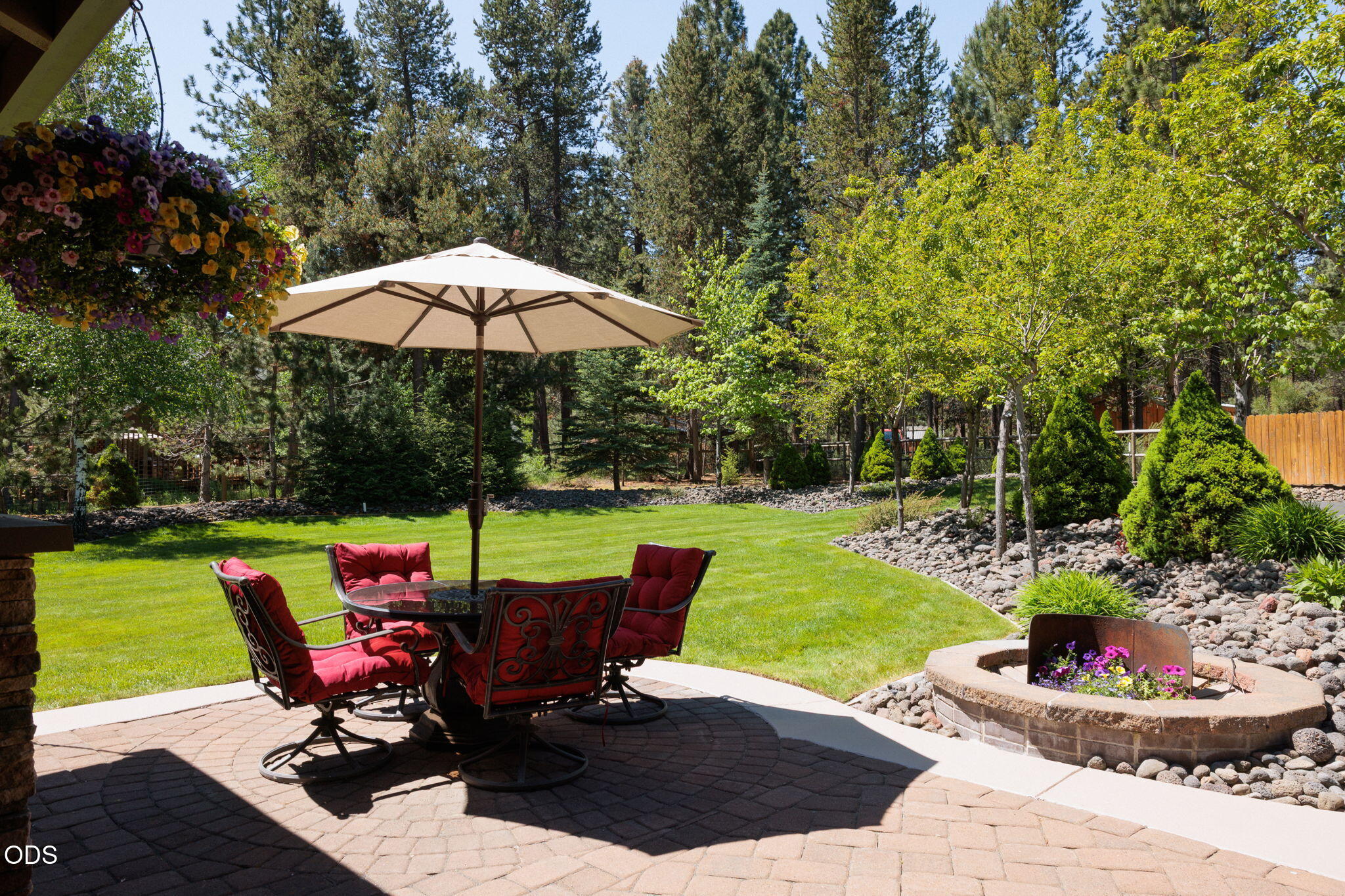 16969 Spring River Road Bend, OR 97707 - Photo 11 of 53