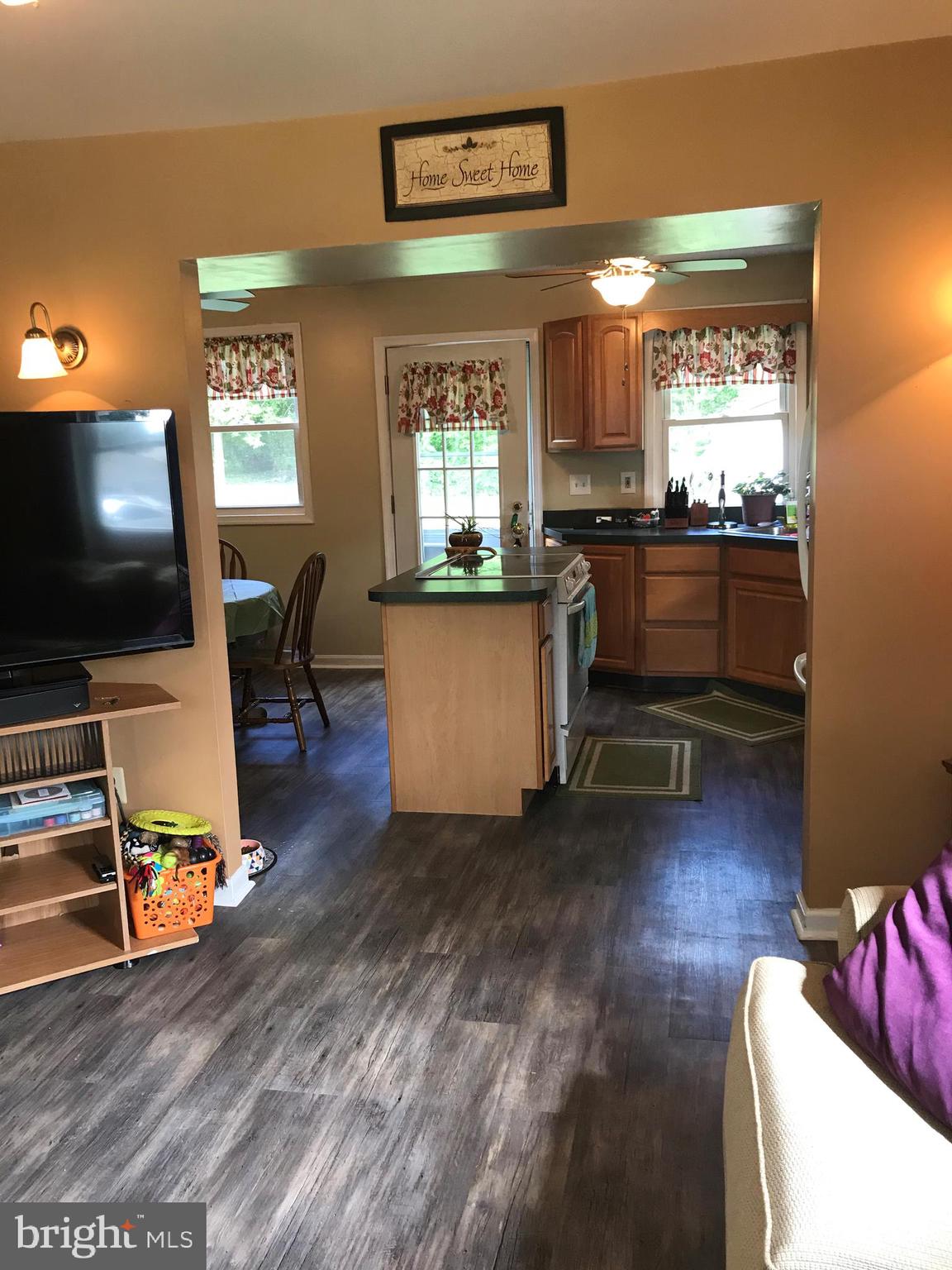 1531 Denton Road Baltimore, MD 21221 - Photo 13 of 59