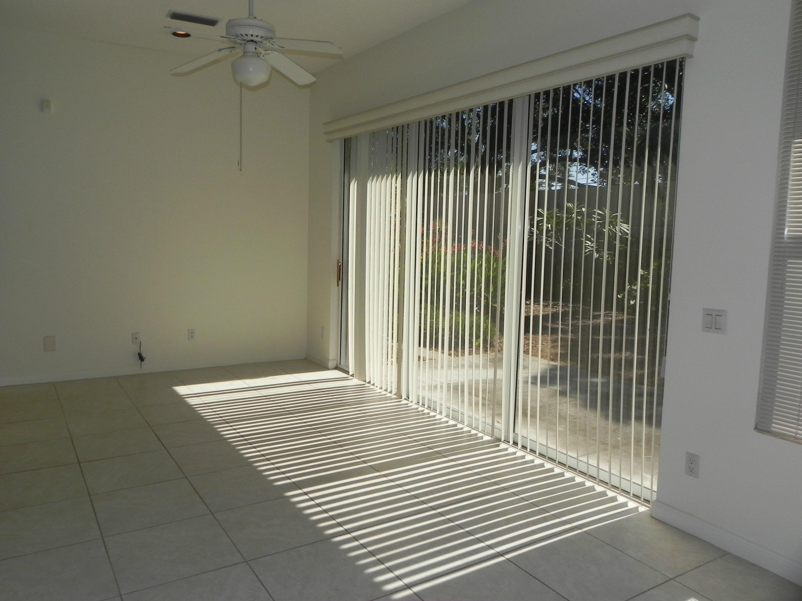 164 Hampton Circle Jupiter, FL 33458 - Photo 10 of 25 FAMILY ROOM