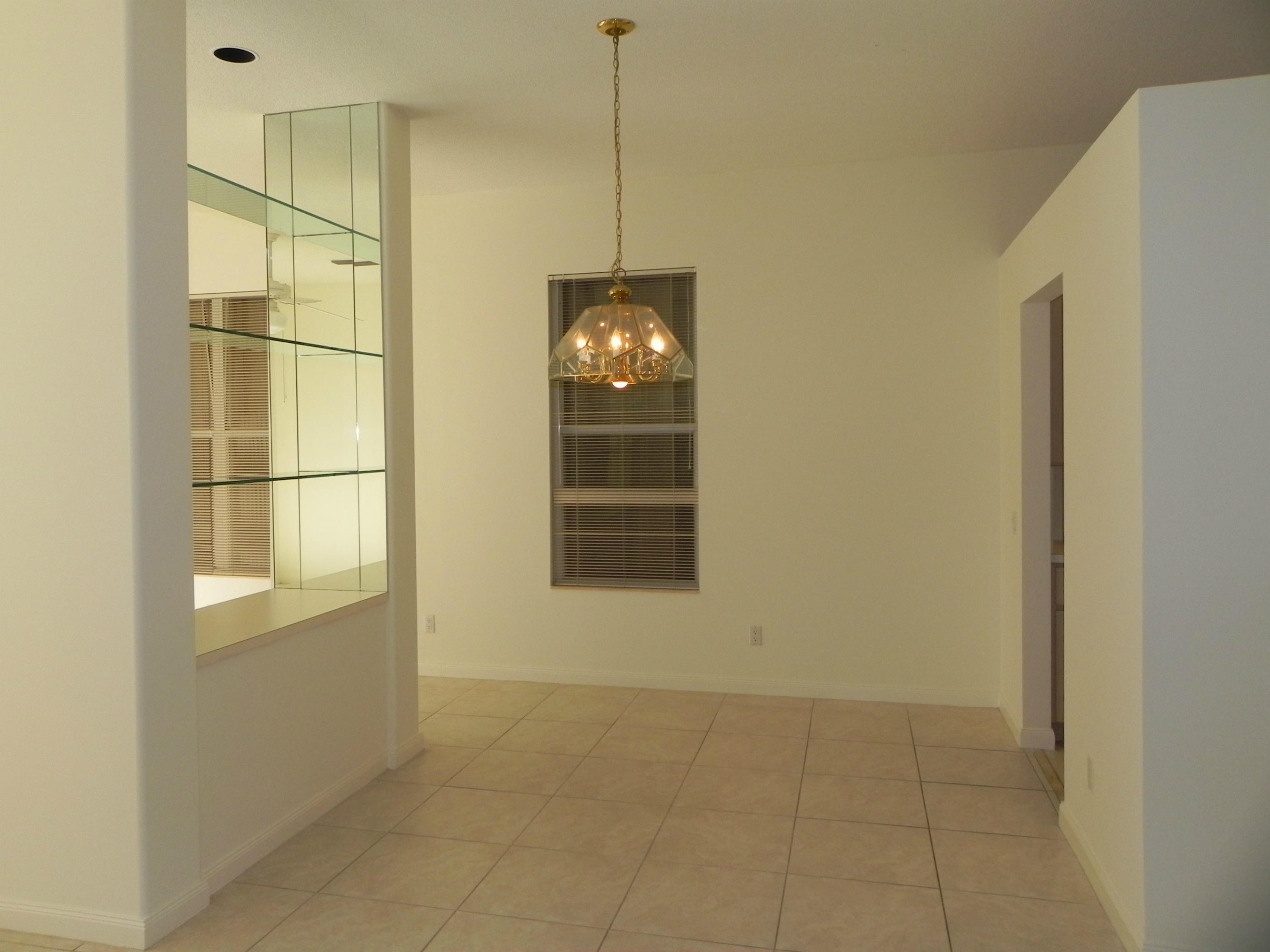 164 Hampton Circle Jupiter, FL 33458 - Photo 8 of 25 Dining Room