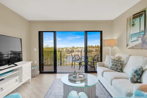 $639,900 | 1001 Seafarer Circle, Unit 405, Jupiter, FL 33477