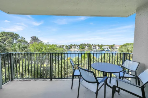 $639,900 | 1001 Seafarer Circle, Unit 405, Jupiter, FL 33477