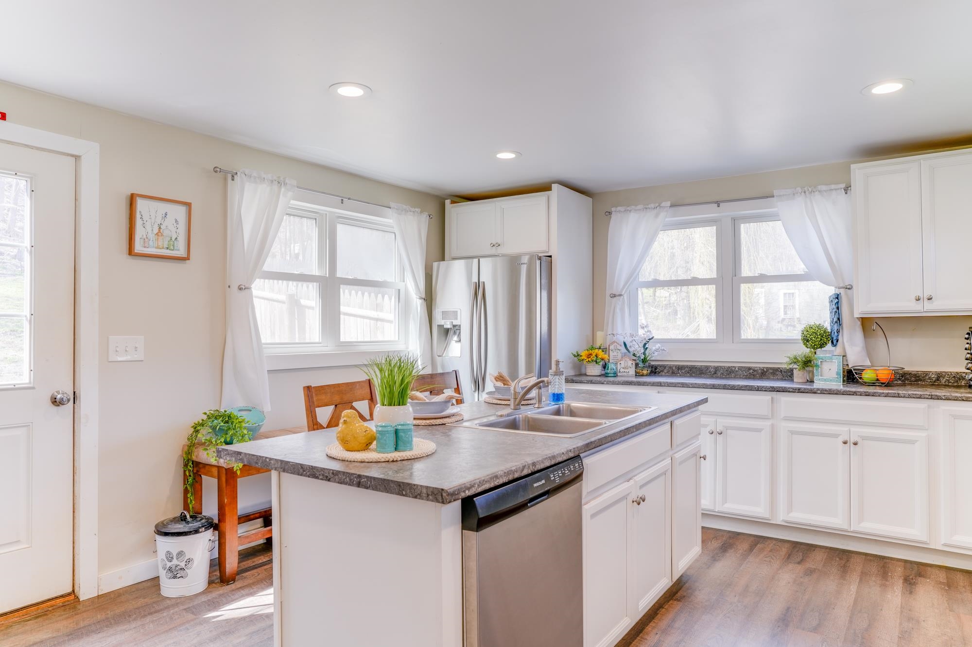 2 Farwell Street Barre, VT 05641 - Photo 8 of 37