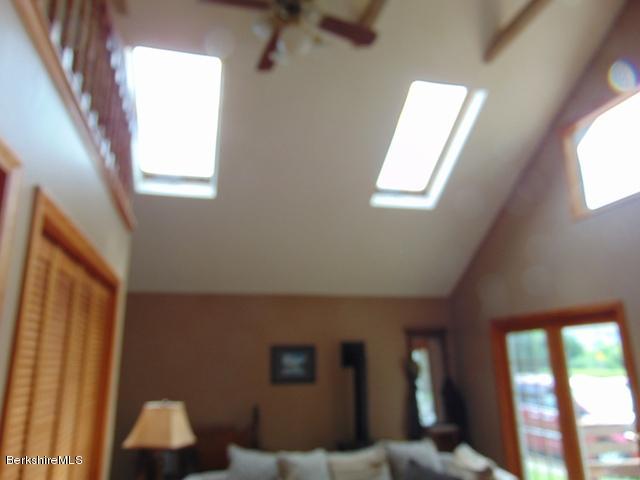 11 Constitution Road Pittsfield, MA 01201 - Photo 8 of 29 11 Constitution (22)