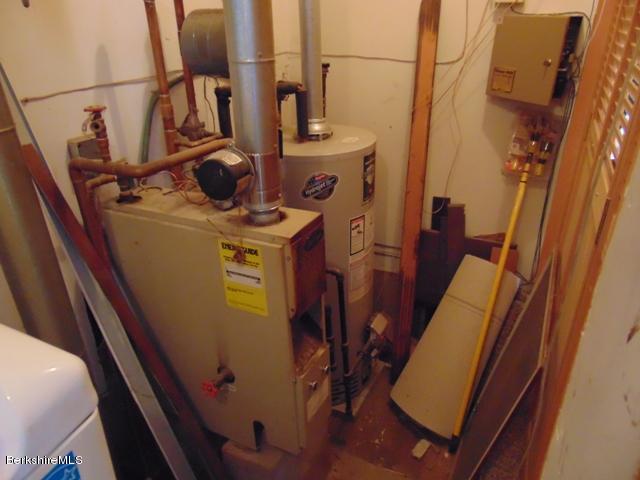 11 Constitution Road Pittsfield, MA 01201 - Photo 9 of 29 11 Constitution (23)