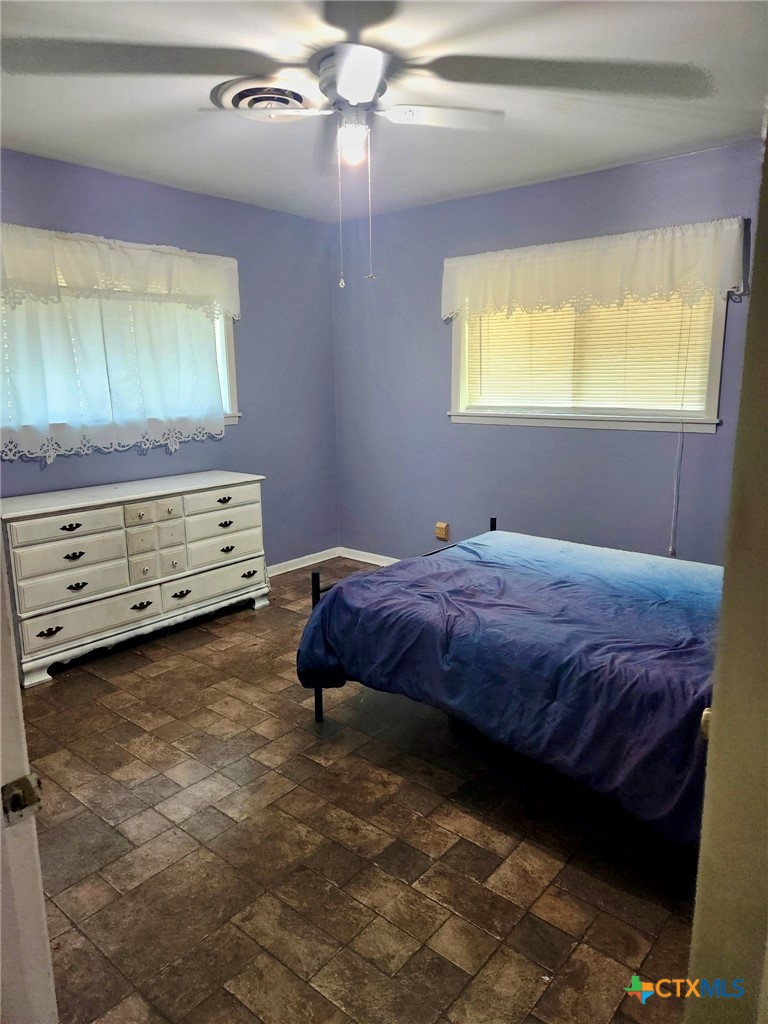 306 Dover Street Victoria, TX 77905 - Photo 13 of 23
