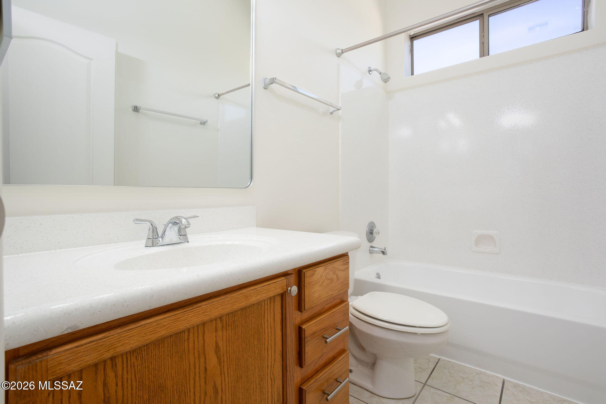 7503 West Sweet River Road Tucson, AZ 85743 - Photo 6 of 41 Hallway Bathroom