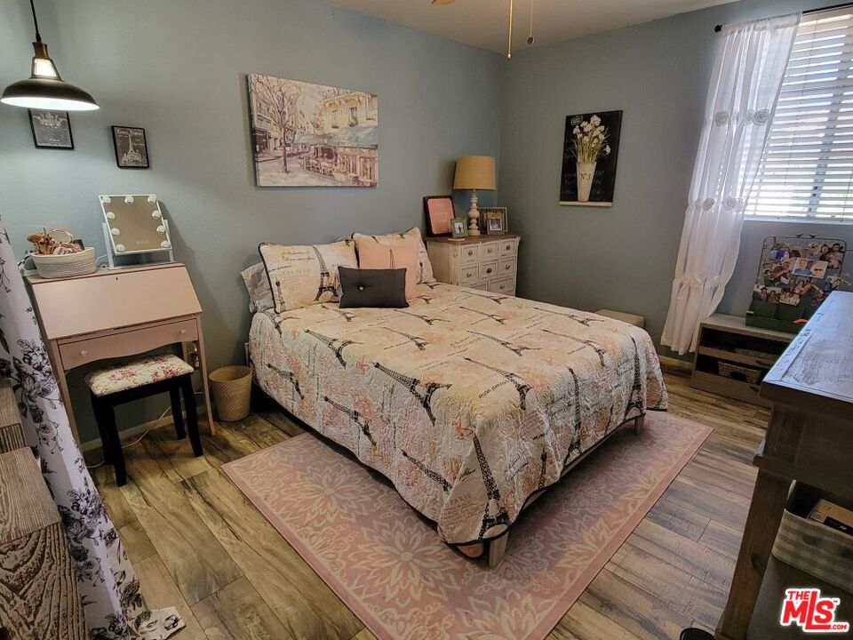 1744 Crystal Ridge Way Vista, CA 92081 - Photo 11 of 20 a bedroom with bed and a window