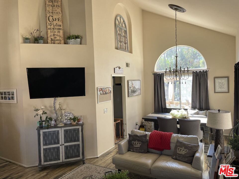 1744 Crystal Ridge Way Vista, CA 92081 - Photo 3 of 20