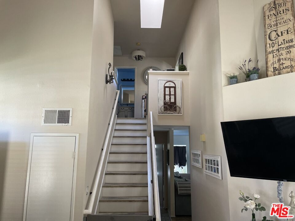 1744 Crystal Ridge Way Vista, CA 92081 - Photo 8 of 20
