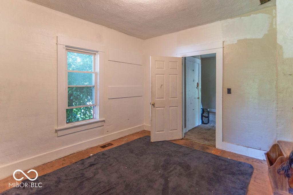 1230 Blue Bluff Road Martinsville, IN 46151 - Photo 5 of 21