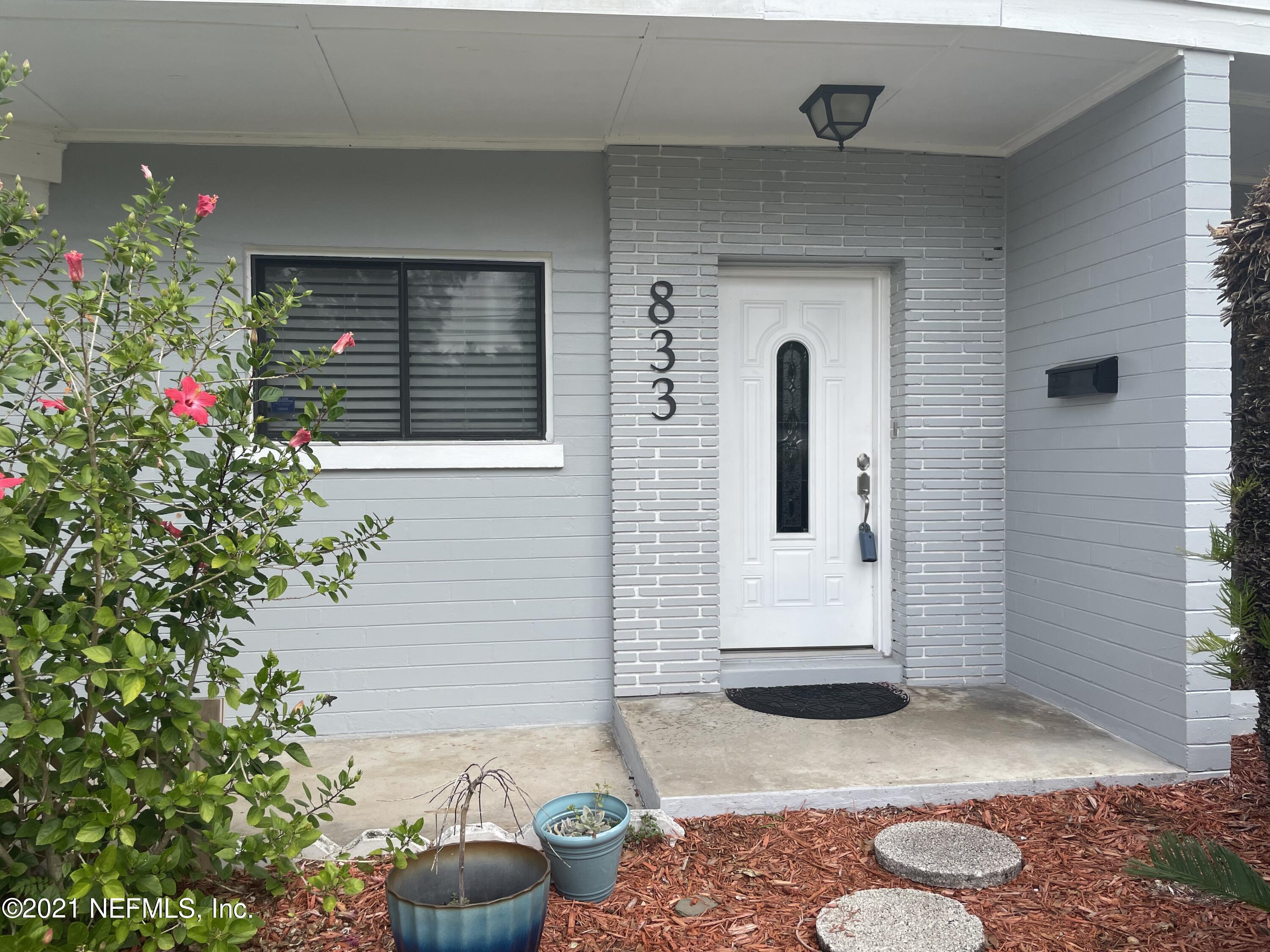 833 Middleton Road Jacksonville, FL 32211 - Photo 3 of 28 9F4B8F14-6EF5-44B5-AC46-C36734DDB0D2