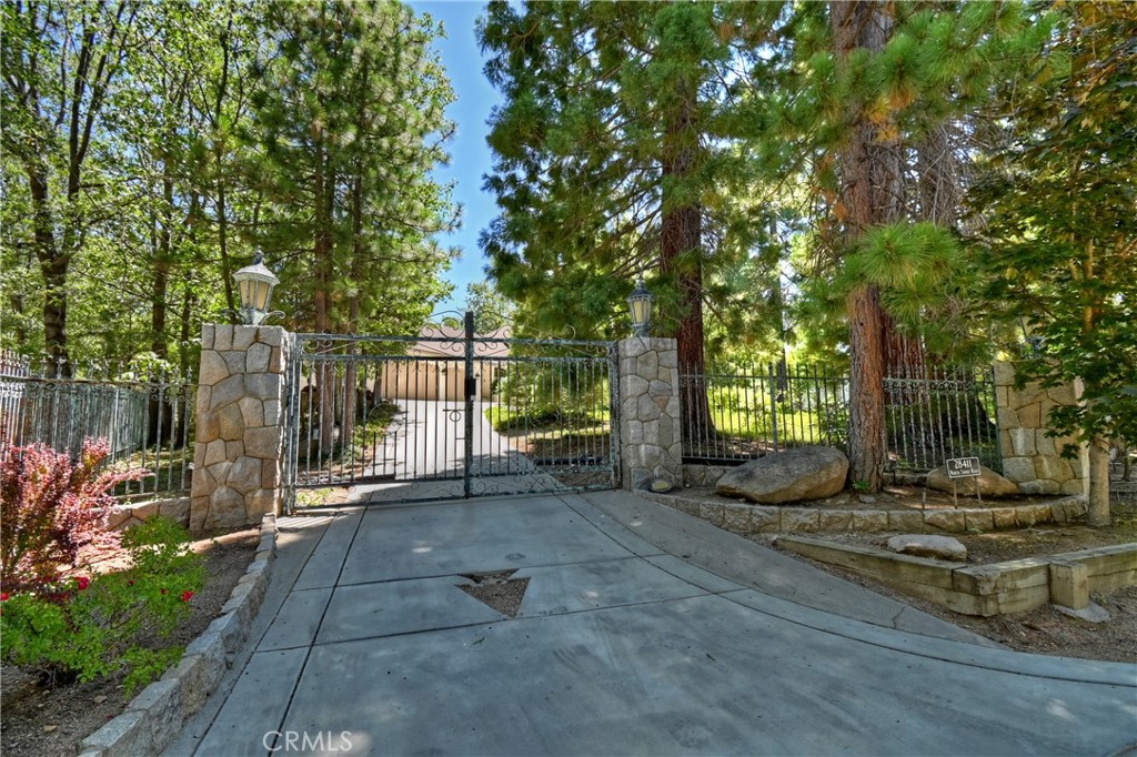 28411 North Shore Road Lake Arrowhead, CA 92352 - Photo 64 of 66 Entrance