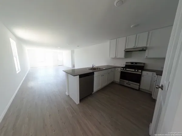 $1,500 | 714 Paul Canyon, San Antonio, TX 78253