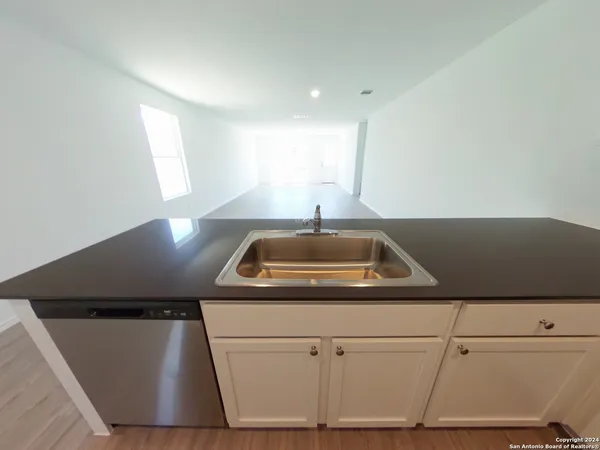 $1,500 | 714 Paul Canyon, San Antonio, TX 78253