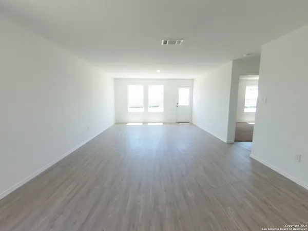 $1,500 | 714 Paul Canyon, San Antonio, TX 78253