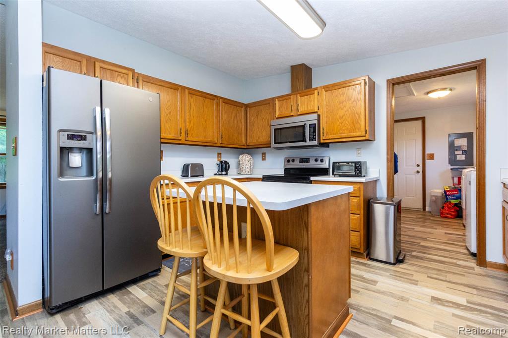4951 Laur Road North Branch, MI 48461 - Photo 9 of 36