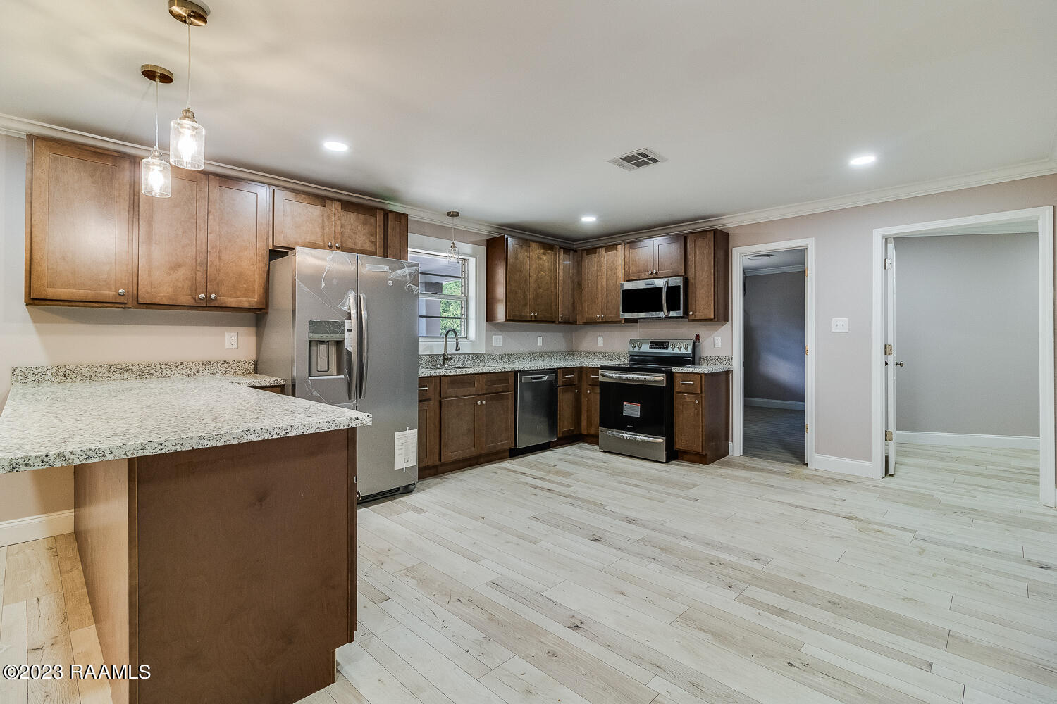 890 Heidi B Road Opelousas, LA 70570 - Photo 5 of 14 890 Heidi B-3
