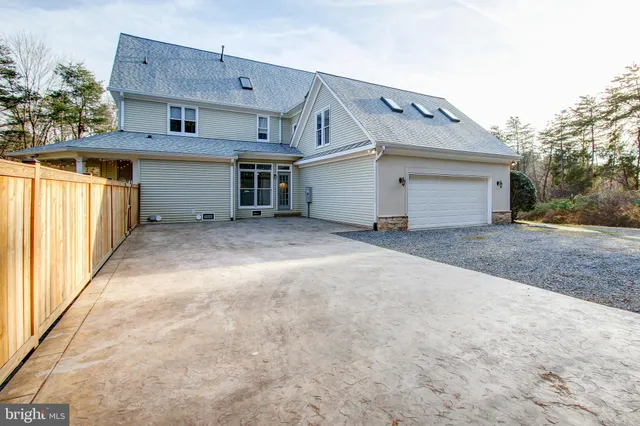 $6,500 | 710 Parrish Farm Lane, Great Falls, VA 22066