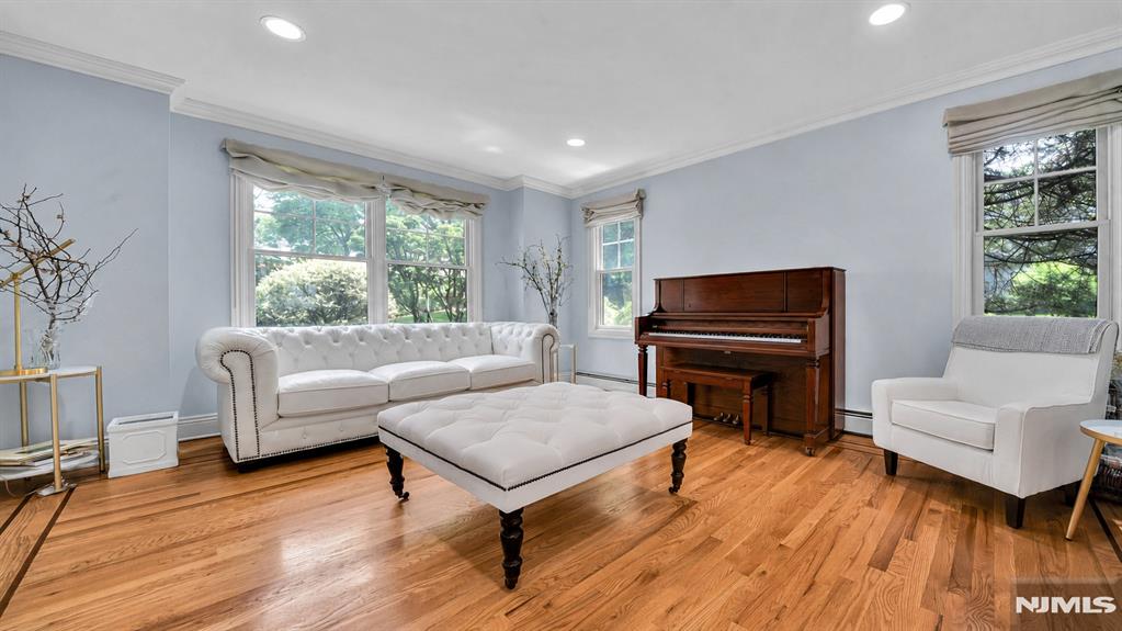 26 Devonshire Road Cresskill, NJ 07626 - Photo 6 of 47