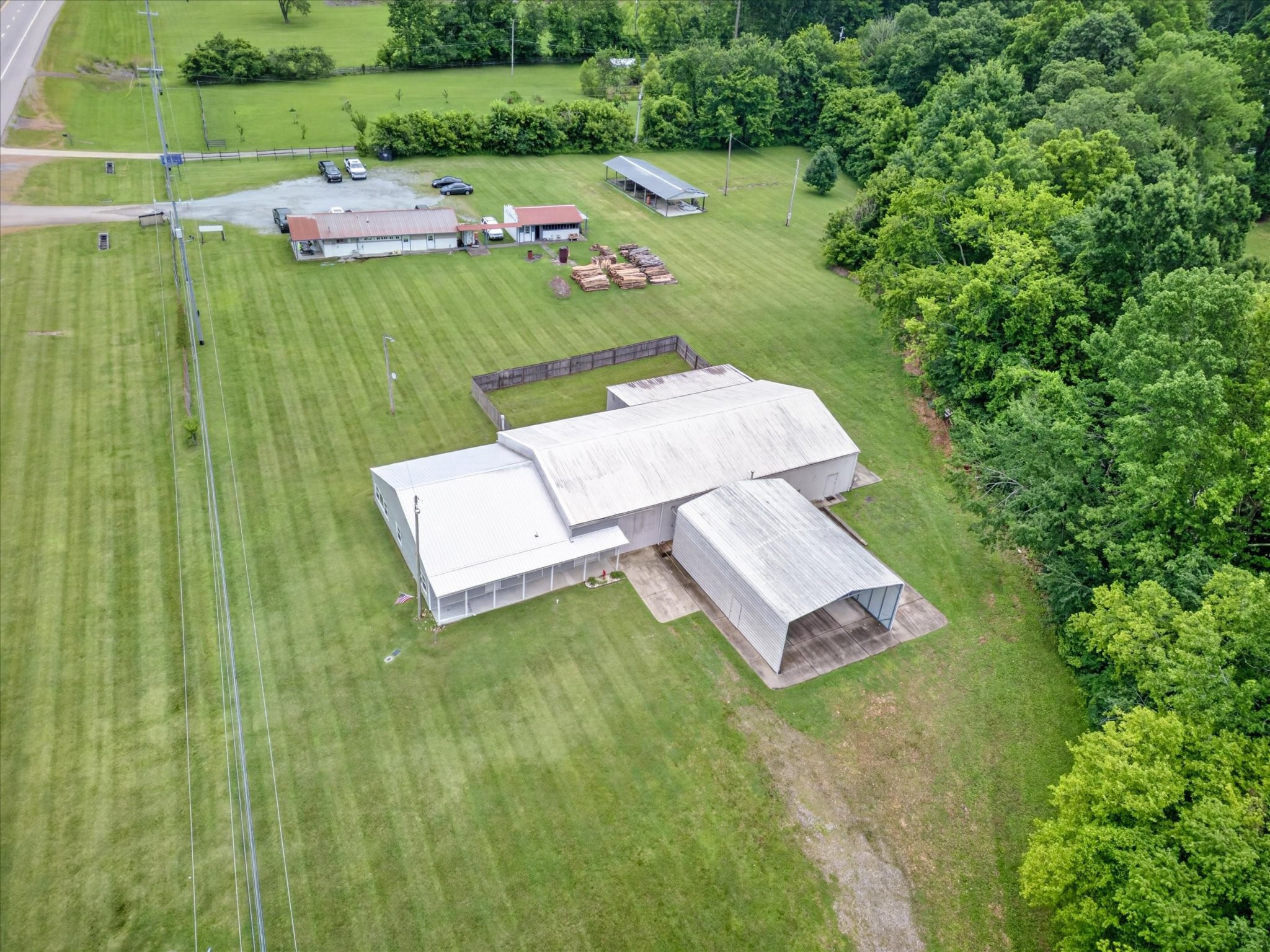 1508 Highway 79 Dover, TN 37058 - Photo 34 of 43