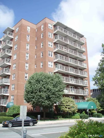 $385,000 | 700 Summer Street, Unit 4L, Stamford, CT 06901