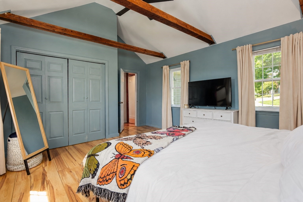 129 Whitehall Road Amesbury, MA 01913 - Photo 16 of 32 Gallery Image 16