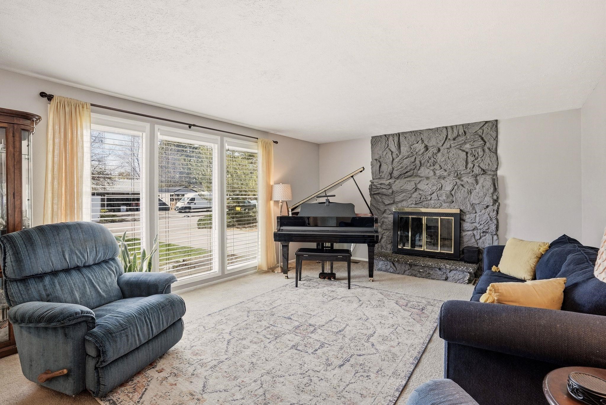 2021 South Calvin Road Veradale, WA 99037 - Photo 3 of 50 Gallery Image 3