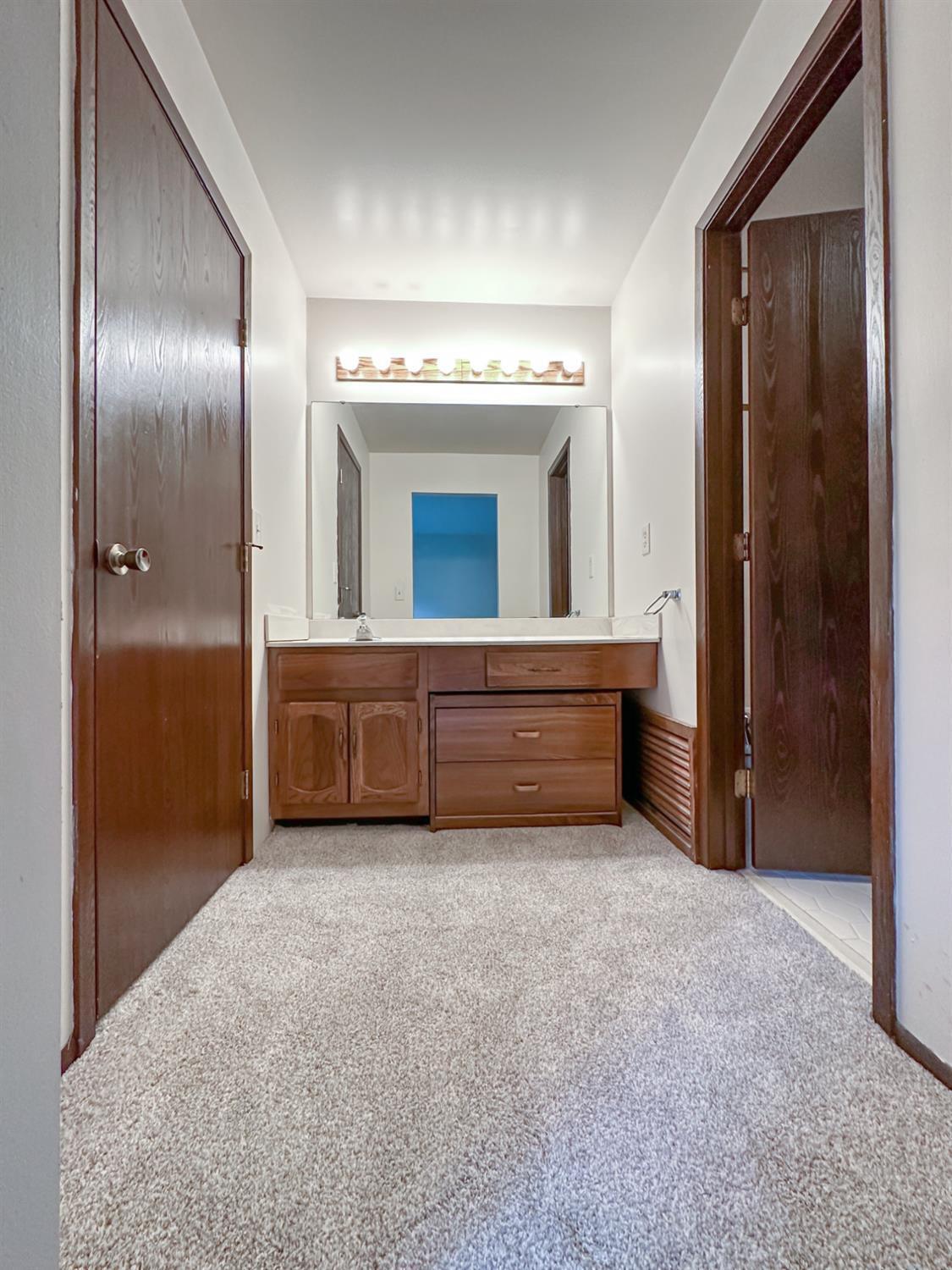 3313 North Bend Road, Unit H Cincinnati, OH 45239 - Photo 13 of 27
