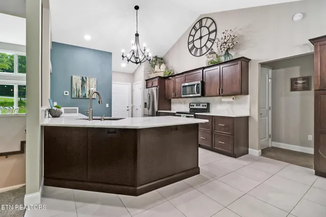 $724,000 | 40 Kingsley Court, Crossville, TN 38558