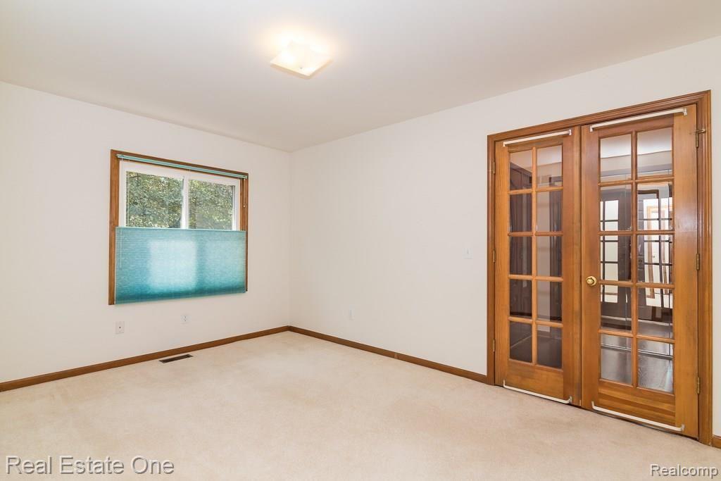 1313 Pembroke Drive Rochester, MI 48307 - Photo 10 of 22
