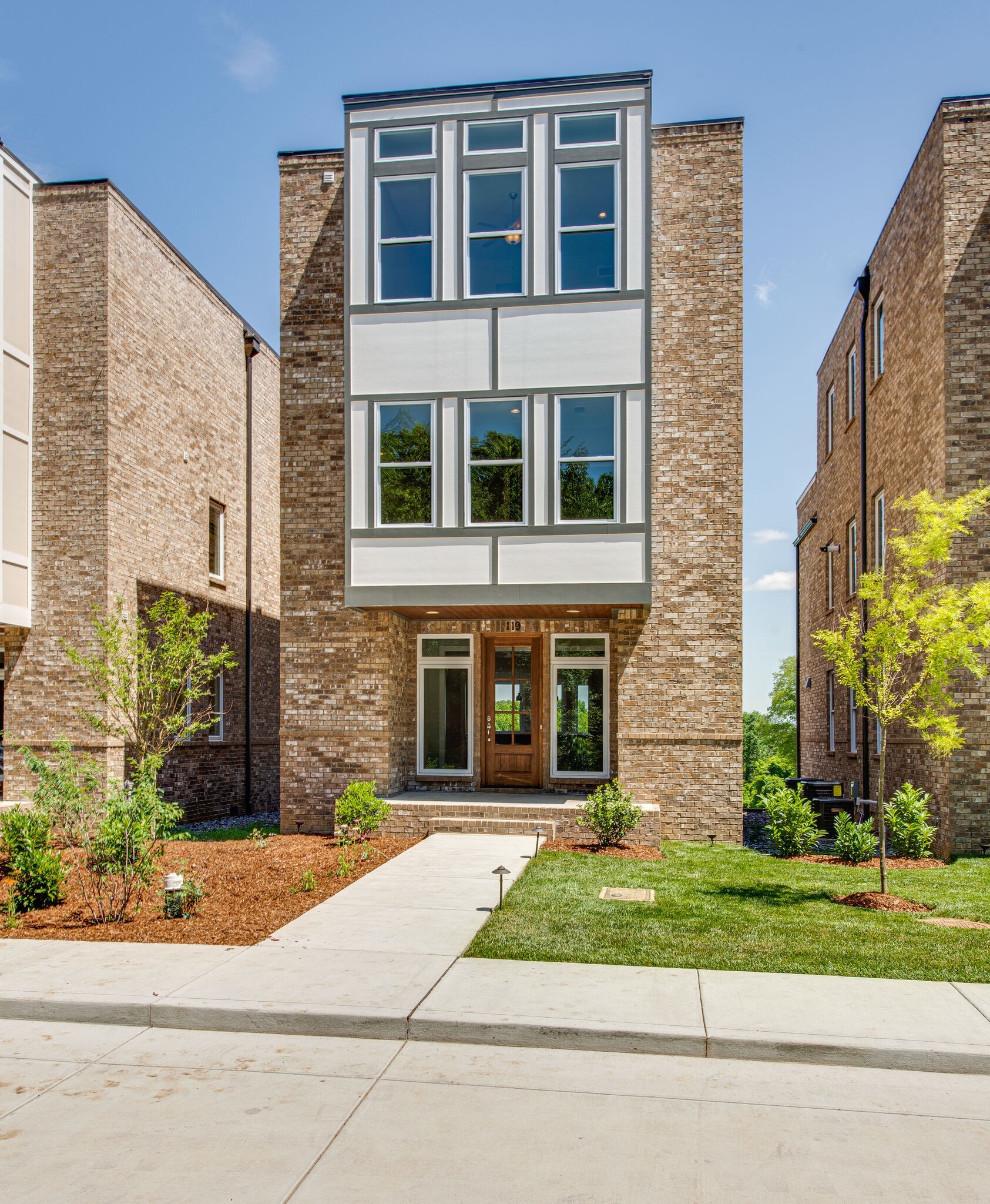 115 Demoss Road Nashville, TN 37209 - Photo 1 of 37 Gallery Image 1
