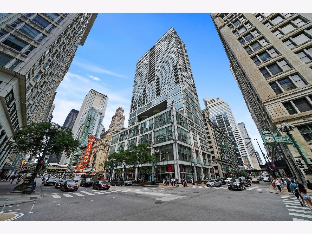 8 East Randolph Street, Unit 3108 Chicago, IL 60601 - Photo 1 of 18
